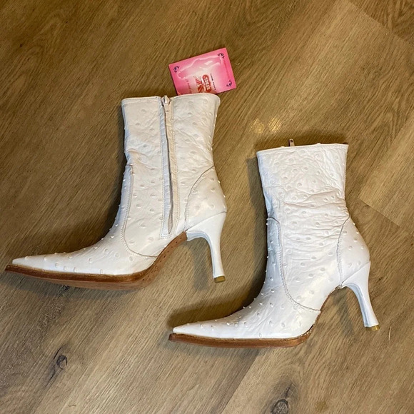 Rudel White Ostrich Skin Pointy Toe Western Ankle Boot size 6 - Picture 4 of 16